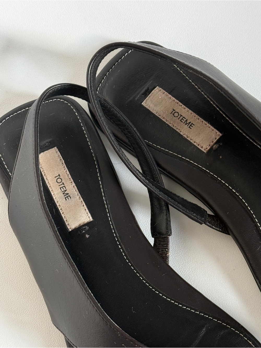 Toteme Black Leather Toe-Loop Sling Sandals - Picture 4 of 6